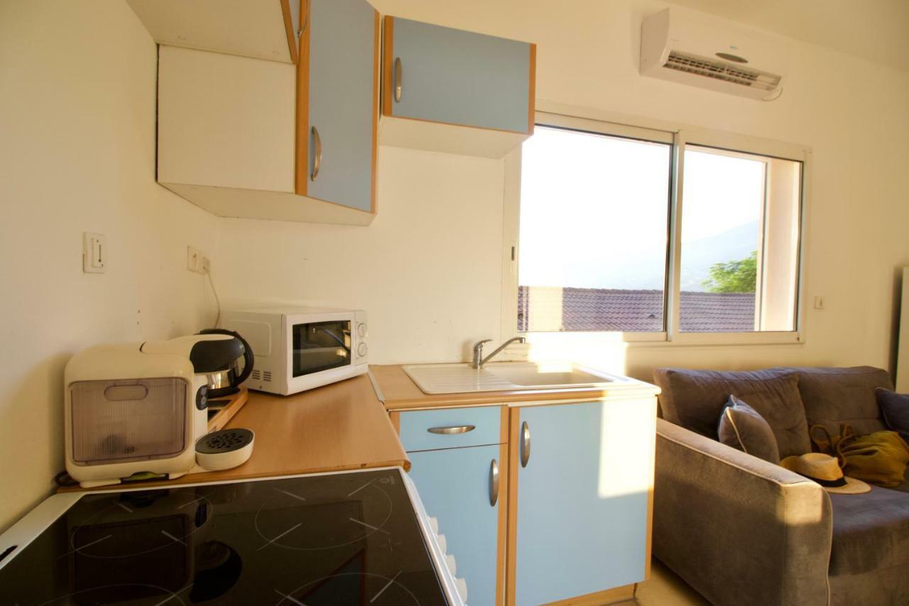 Appartamento con 2 Camere da Letto e Vista Mare